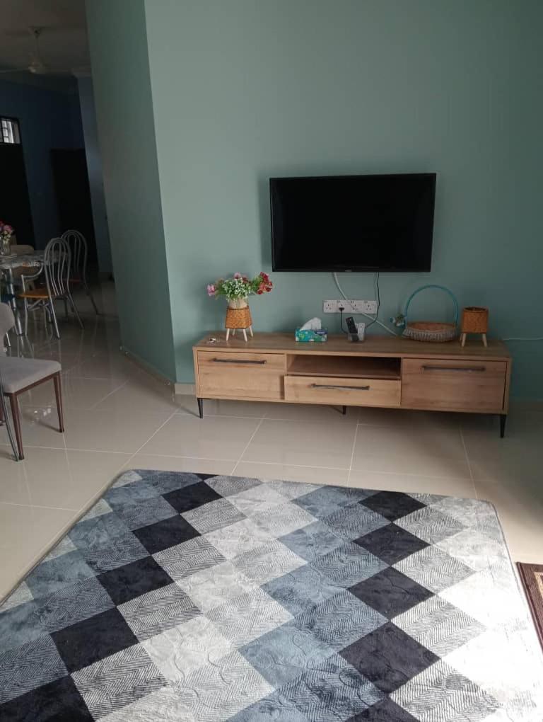Zana Homestay パシール・プトゥ エクステリア 写真
